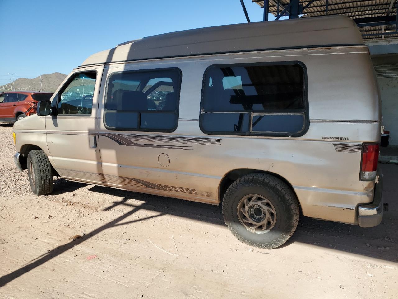 1997 Ford Econoline E150 Van - Фото 2