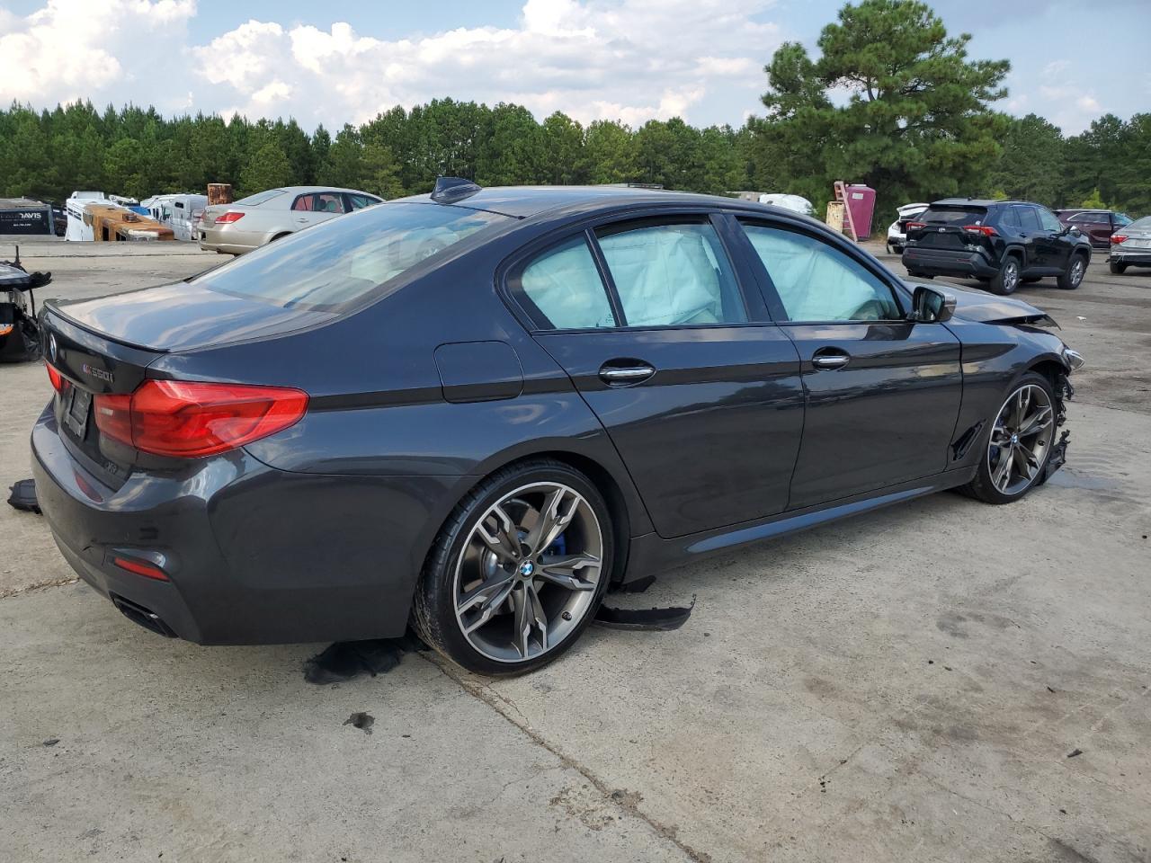 2018 BMW M550Xi - Image 3