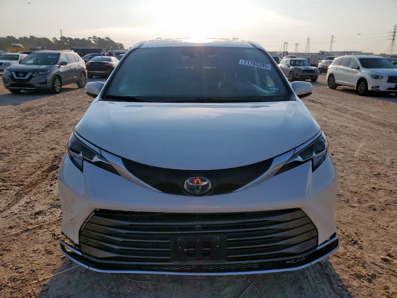 2021 Toyota Sienna Limited - Фото 5