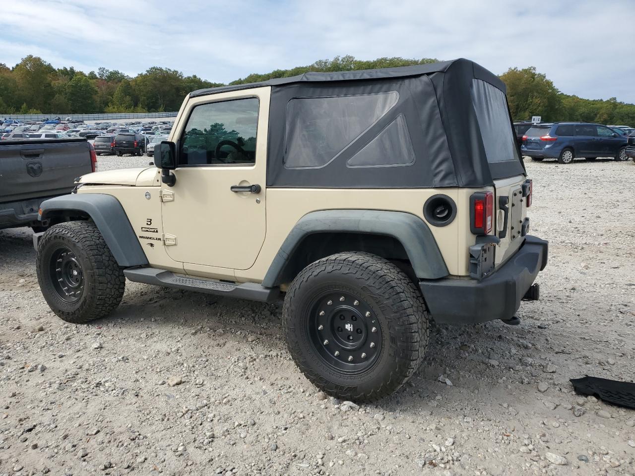 2011 Jeep Wrangler Sport - Фото 2