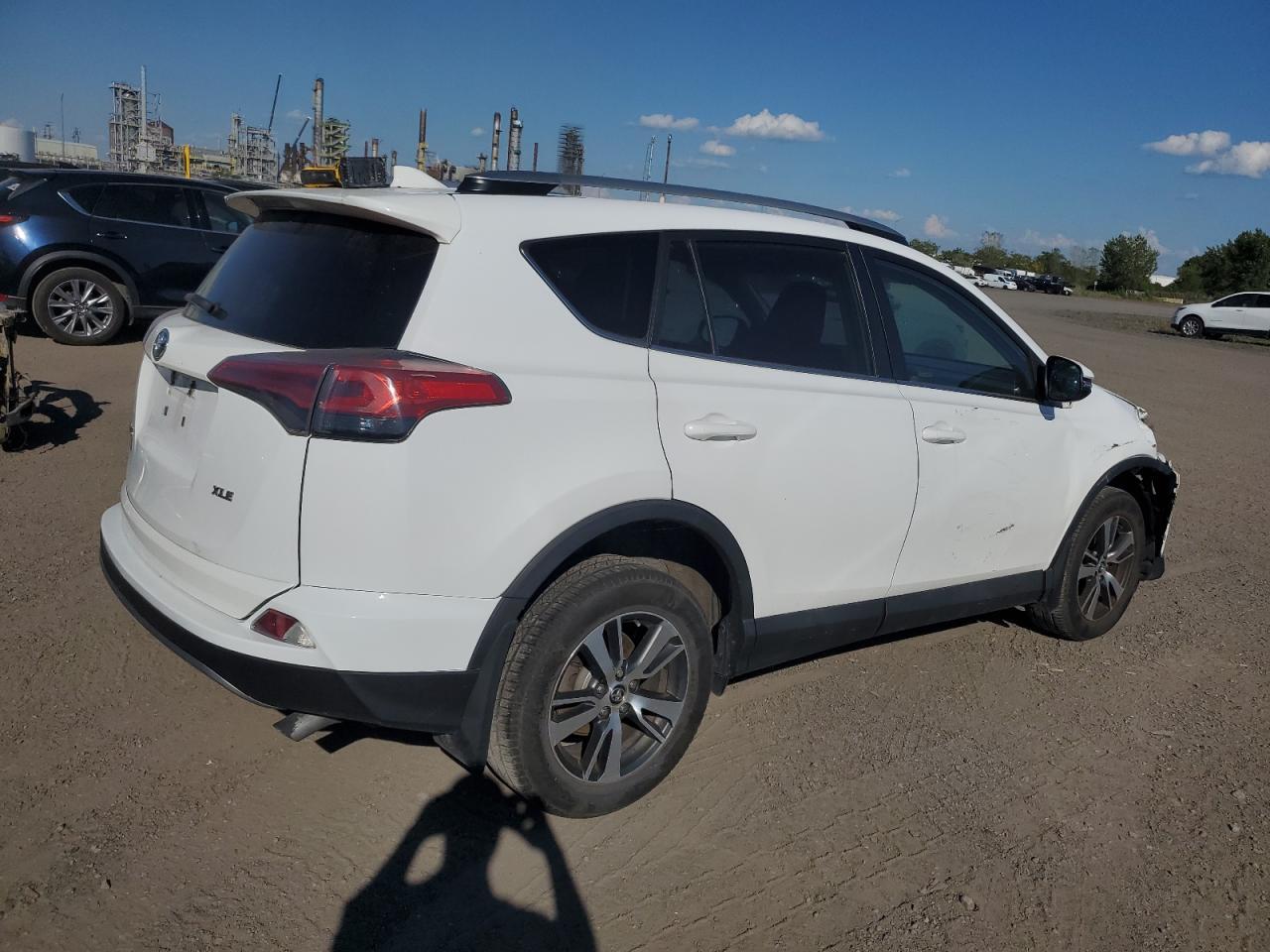 2017 Toyota Rav4 Xle - Image 3