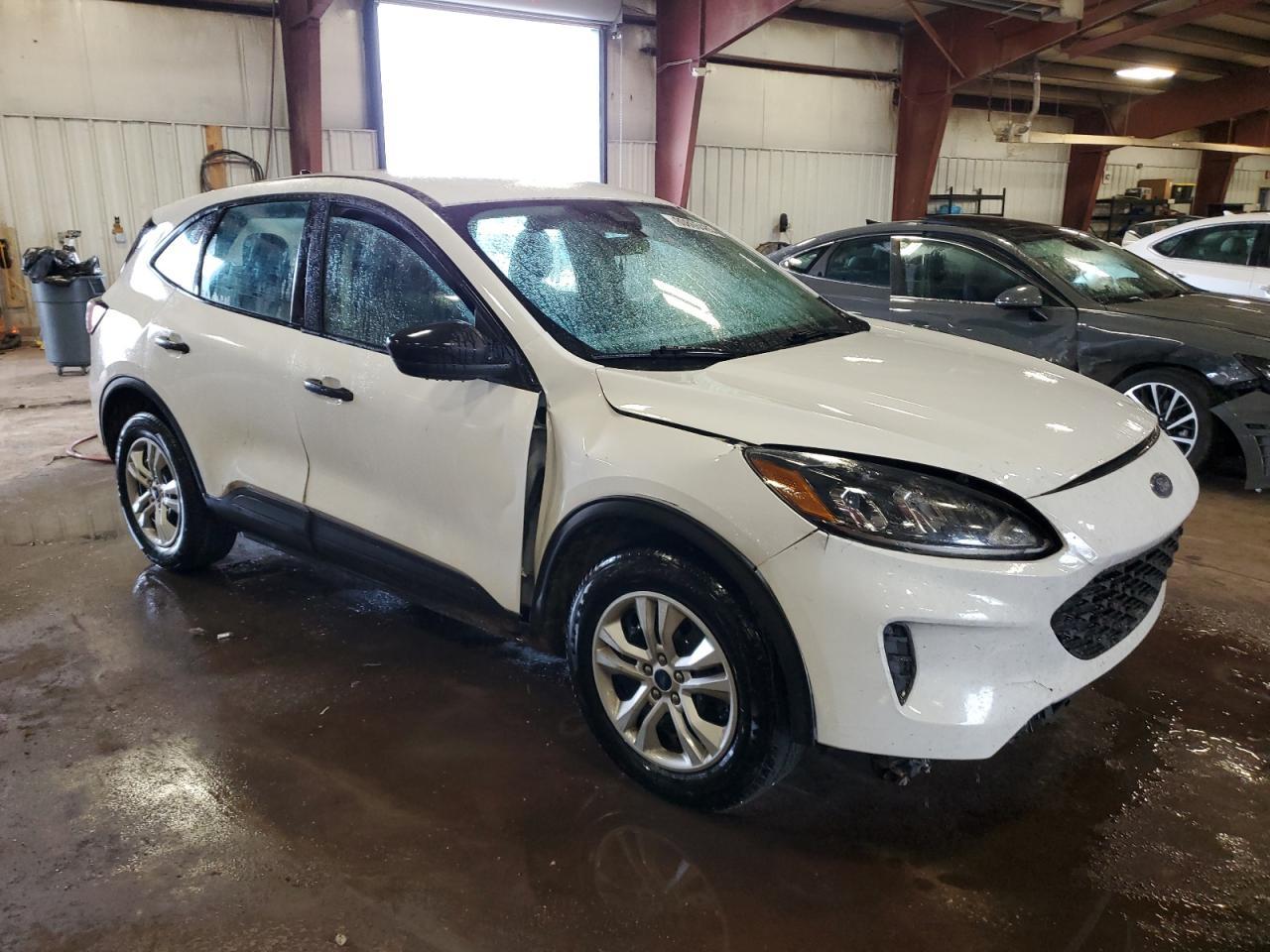 2022 Ford Escape S - Фото 4