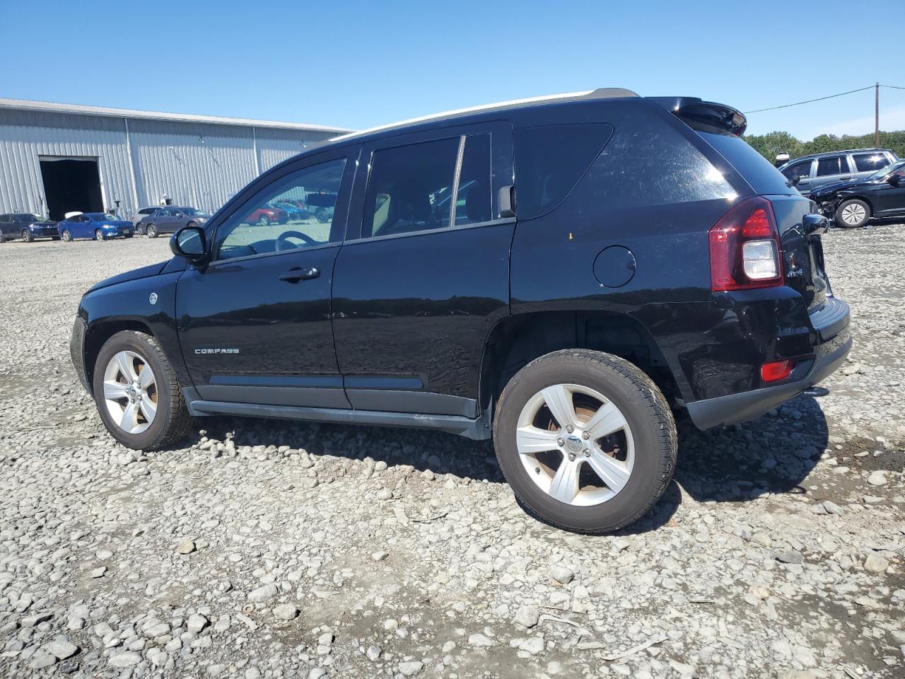 2016 Jeep Compass Latitude - Image 2