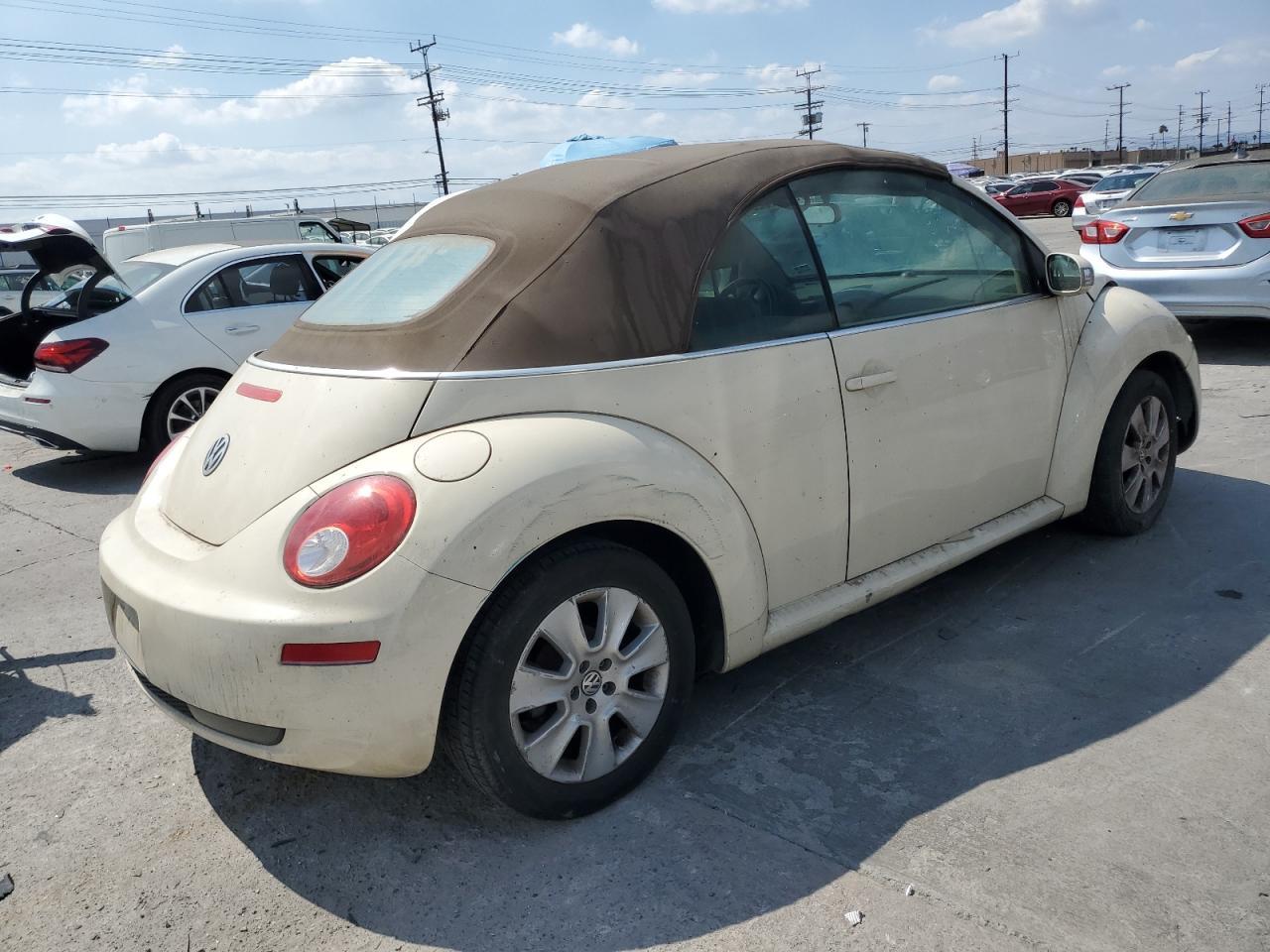 2009 Volkswagen New Beetle S - Фото 3