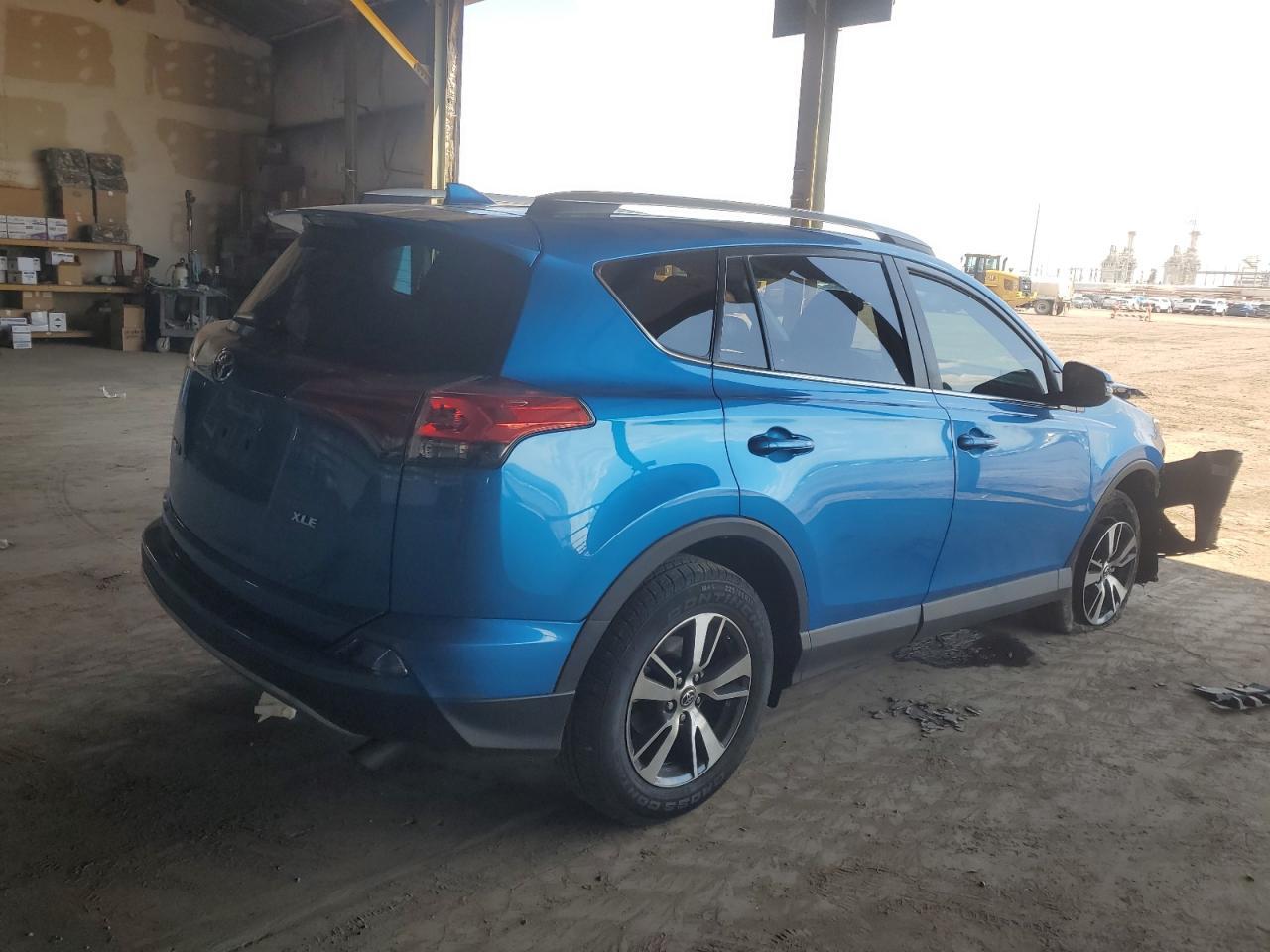 2018 Toyota Rav4 Adventure - Фото 3