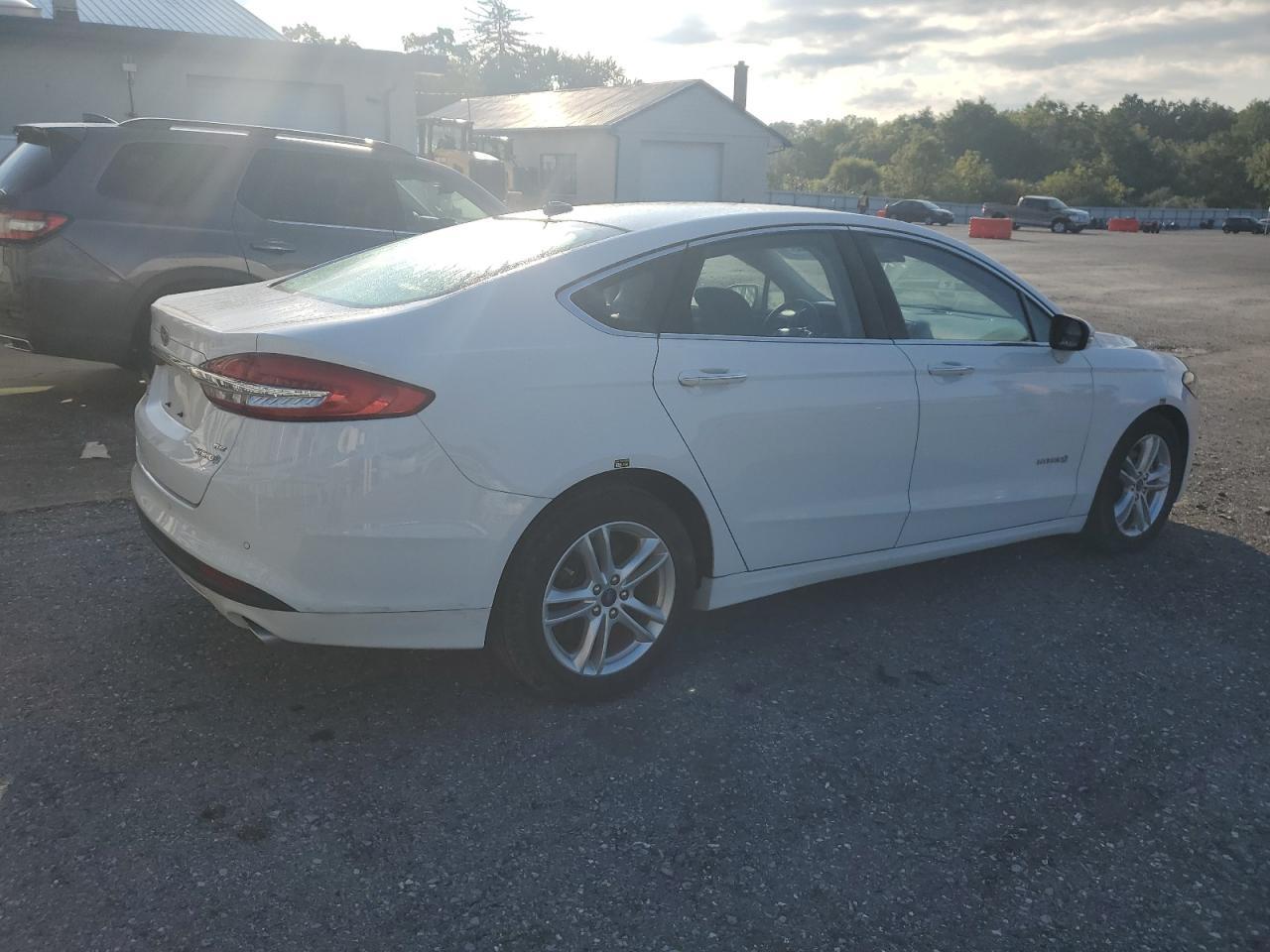 2018 Ford Fusion Se Hybrid - Image 3