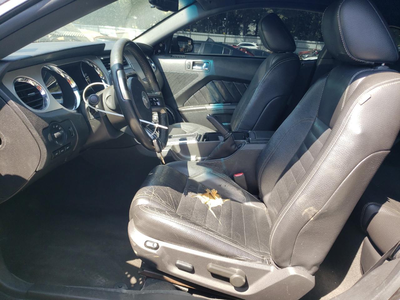 2012 Ford Mustang - Image 7