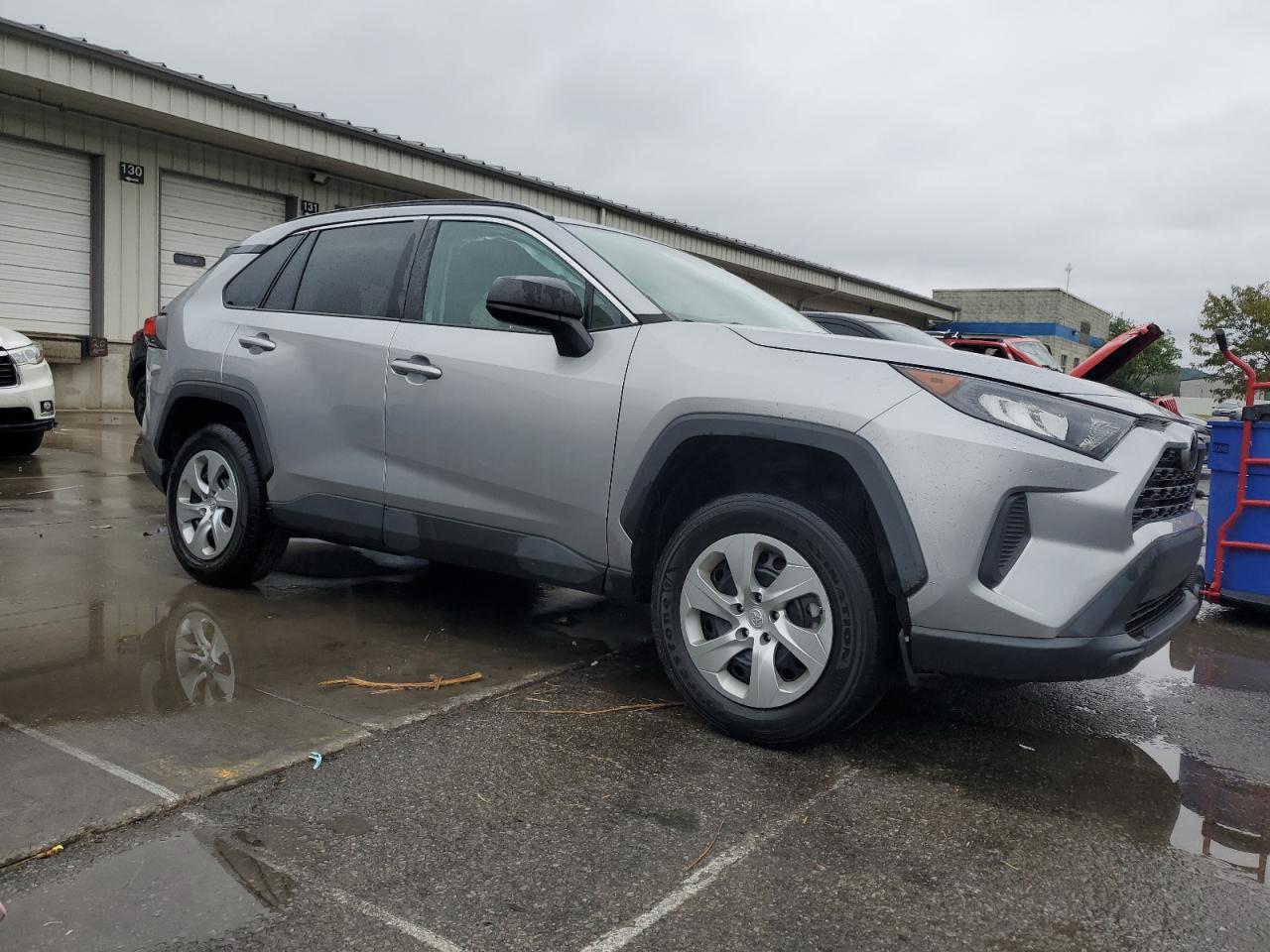 2021 Toyota Rav4 Le - Фото 4