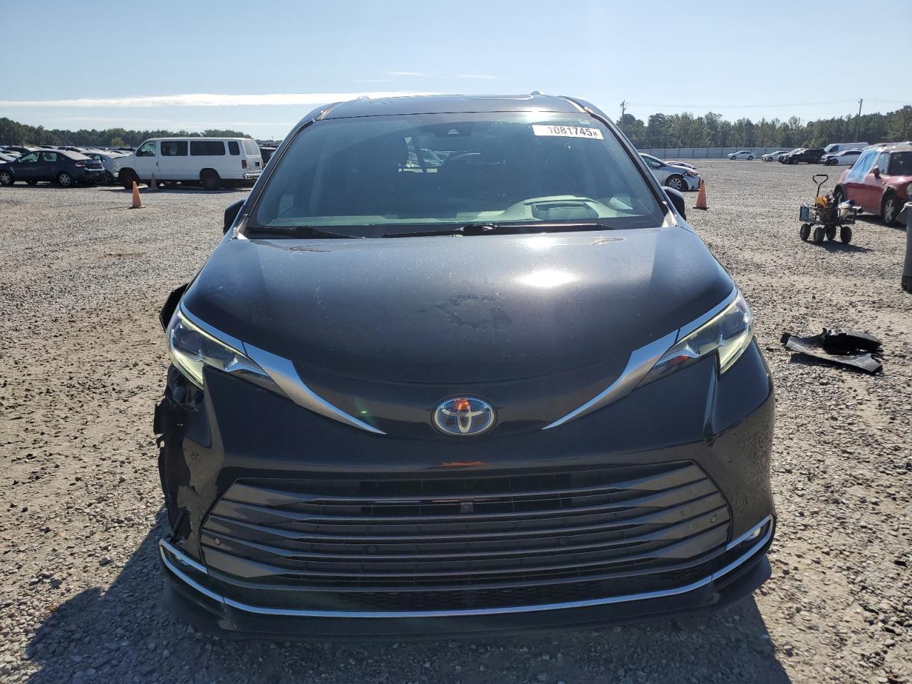 2022 Toyota Sienna Limited - Фото 5