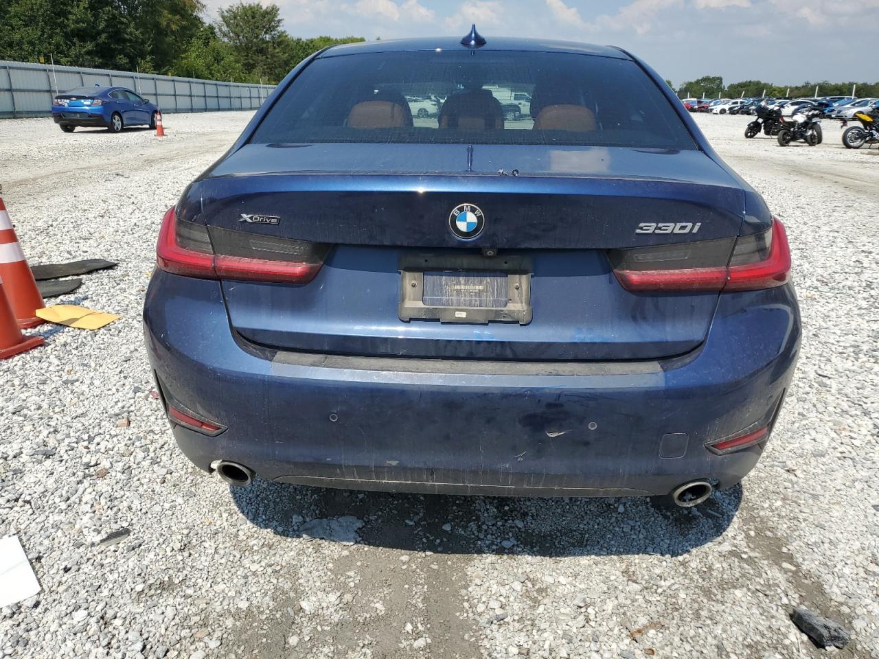 2019 BMW 330Xi - Фото 6