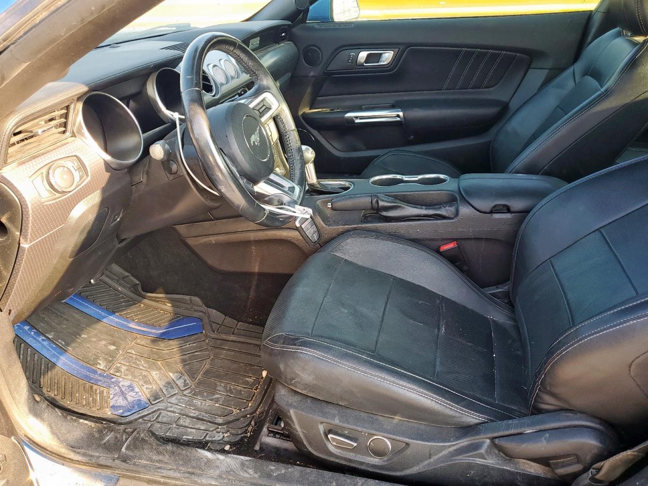 2019 Ford Mustang - Image 7