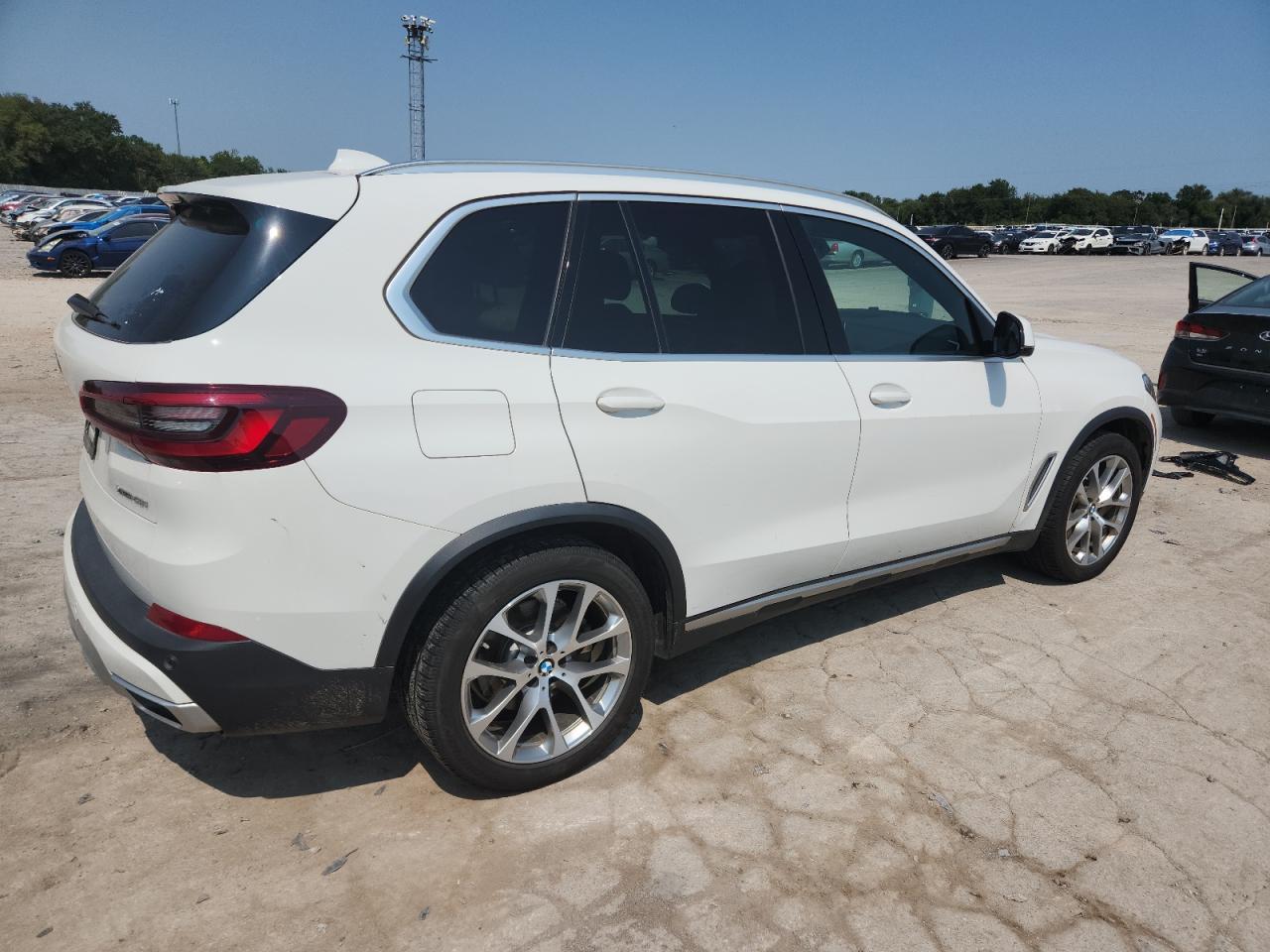 2020 BMW X5 xDrive40I - Image 3