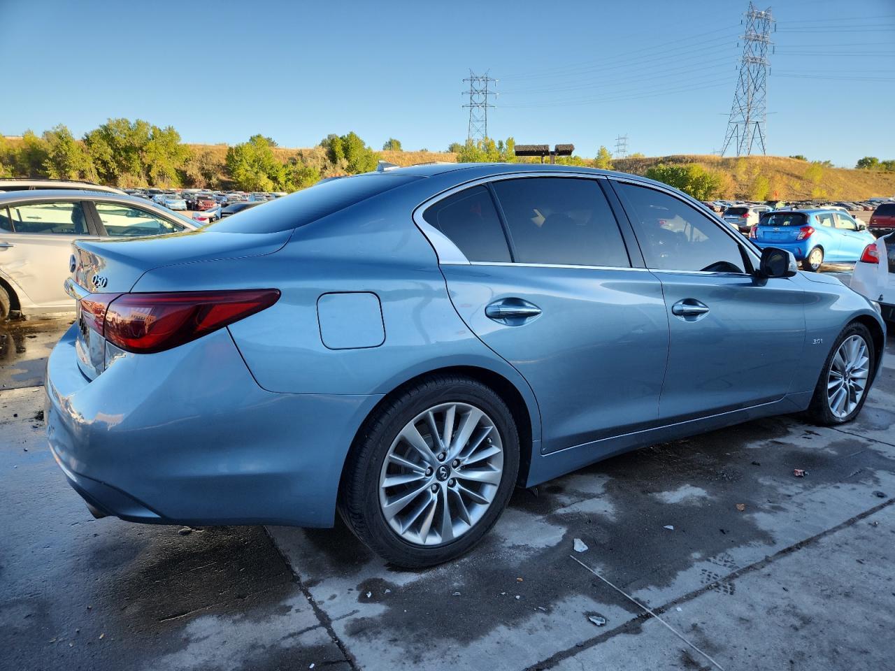 2019 Infiniti Q50 Luxe - Фото 3