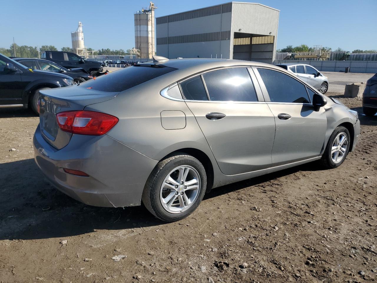 2017 Chevrolet Cruze Lt - Фото 3
