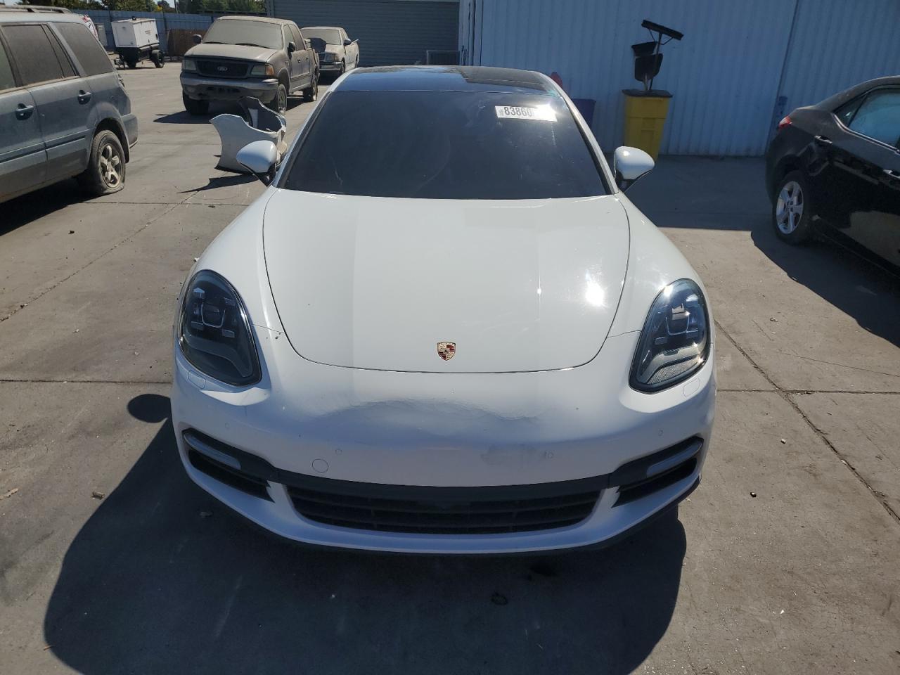 2018 Porsche Panamera 4 - Image 5