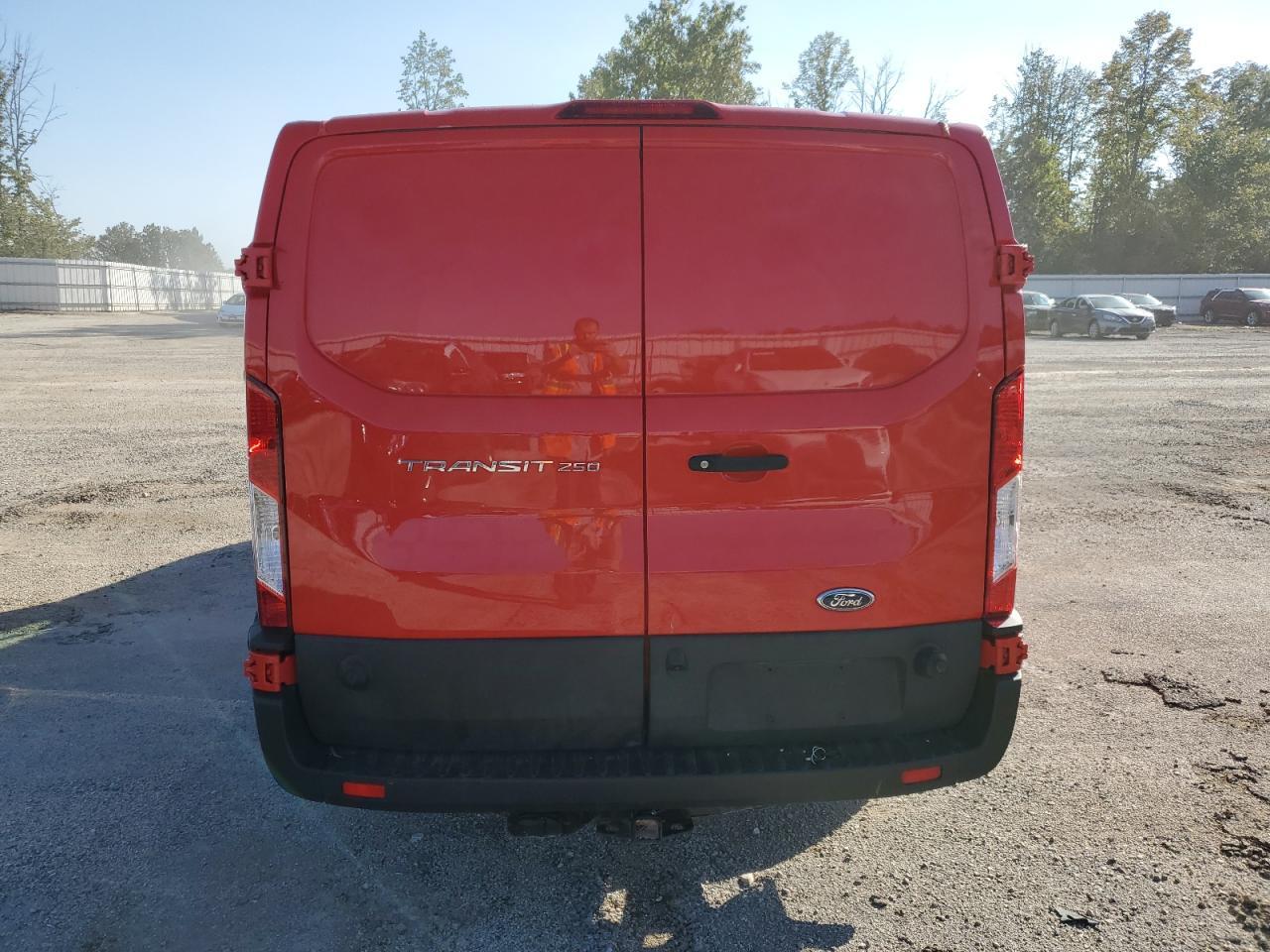 2024 Ford Transit T-250 - Фото 6