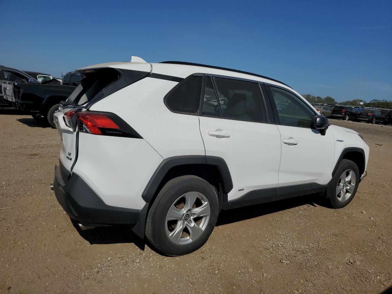 2019 Toyota Rav4 Le - Image 3