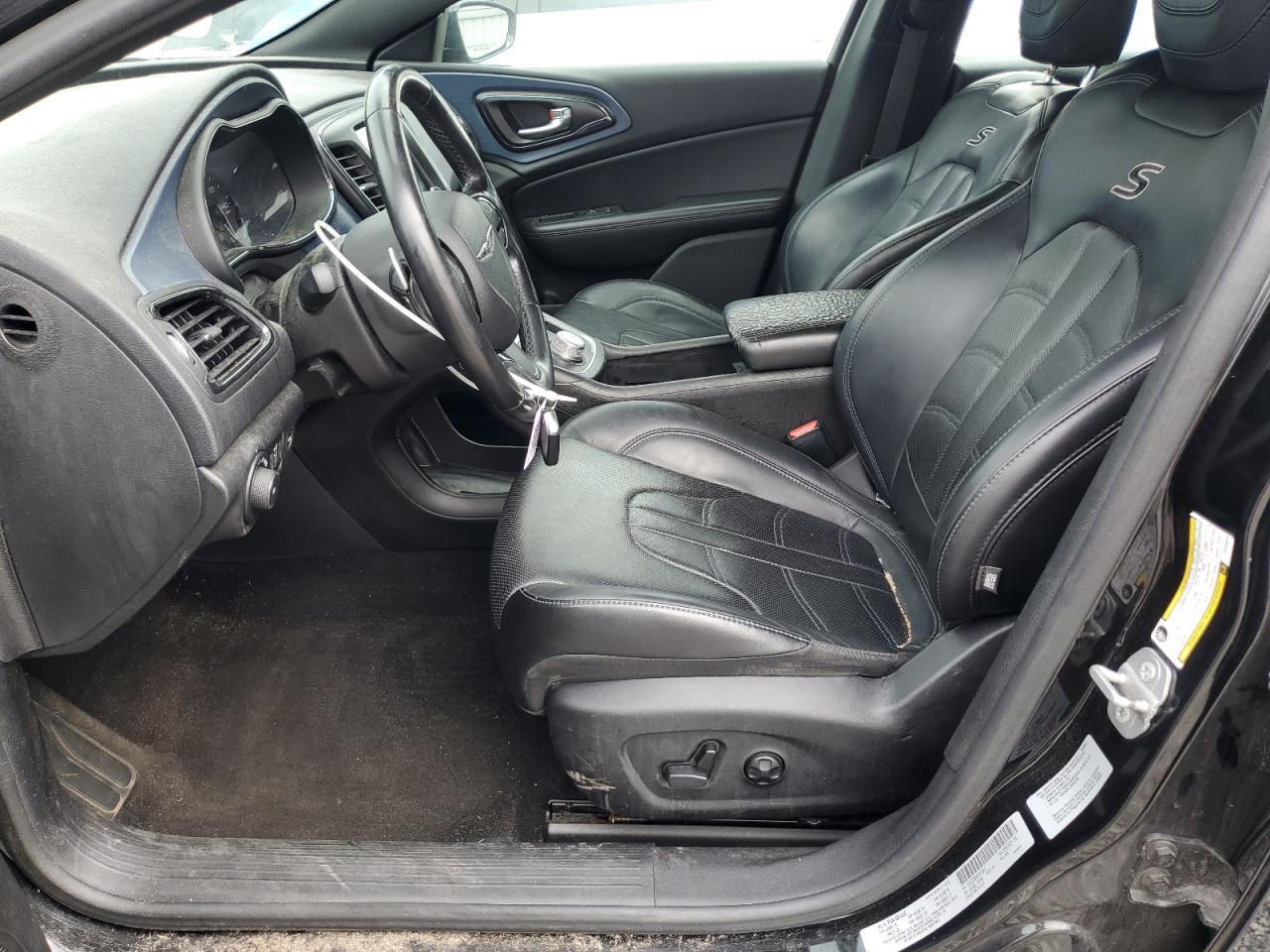 2015 Chrysler 200 S - Image 7