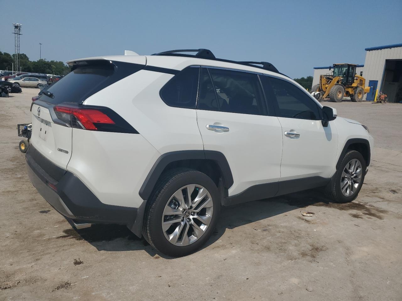 2024 Toyota Rav4 Limited - Фото 3