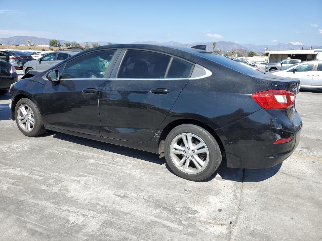 2017 Chevrolet Cruze Lt - Фото 2
