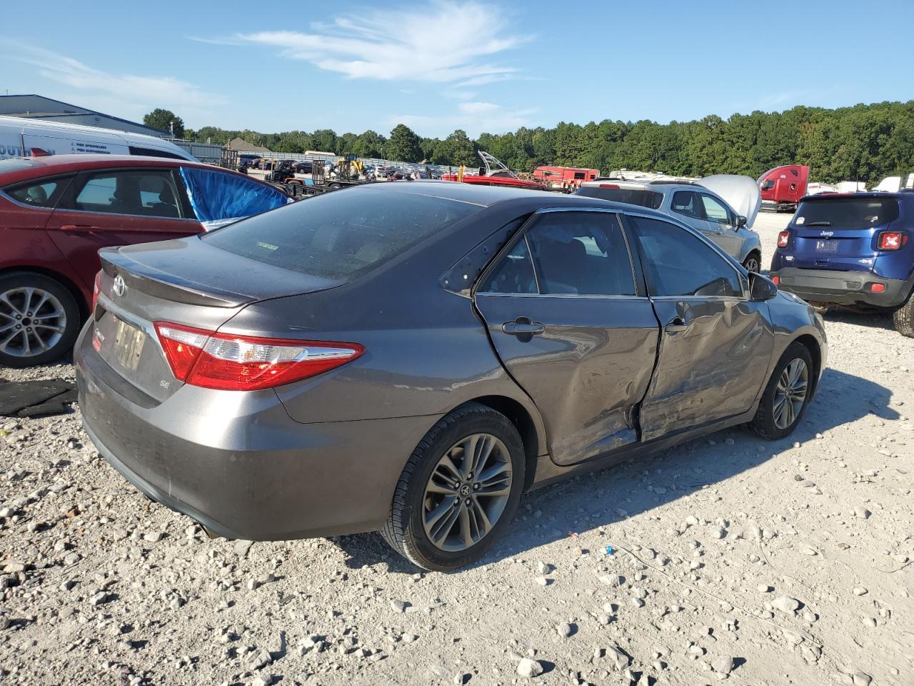 2017 Toyota Camry Le - Фото 3