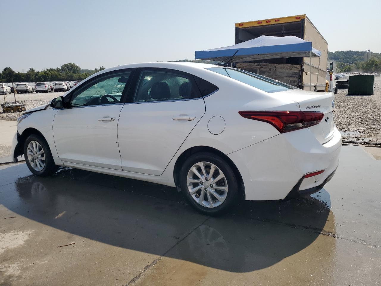 2021 Hyundai Accent Se - Фото 2