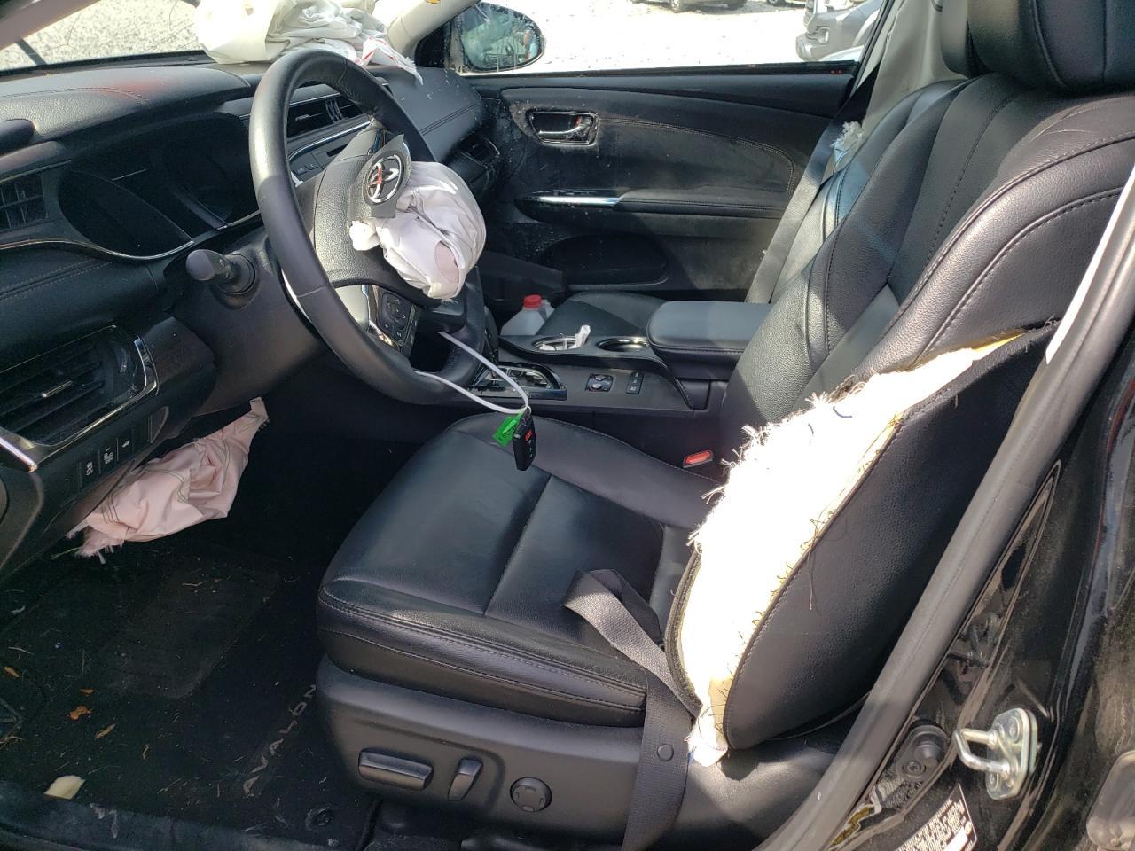 2016 Toyota Avalon Hybrid - Image 7