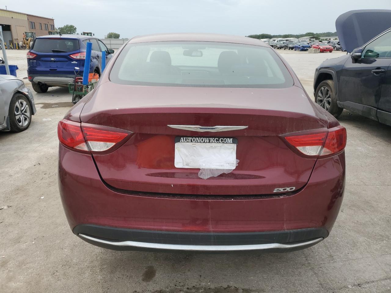 2015 Chrysler 200 Limited - Фото 6