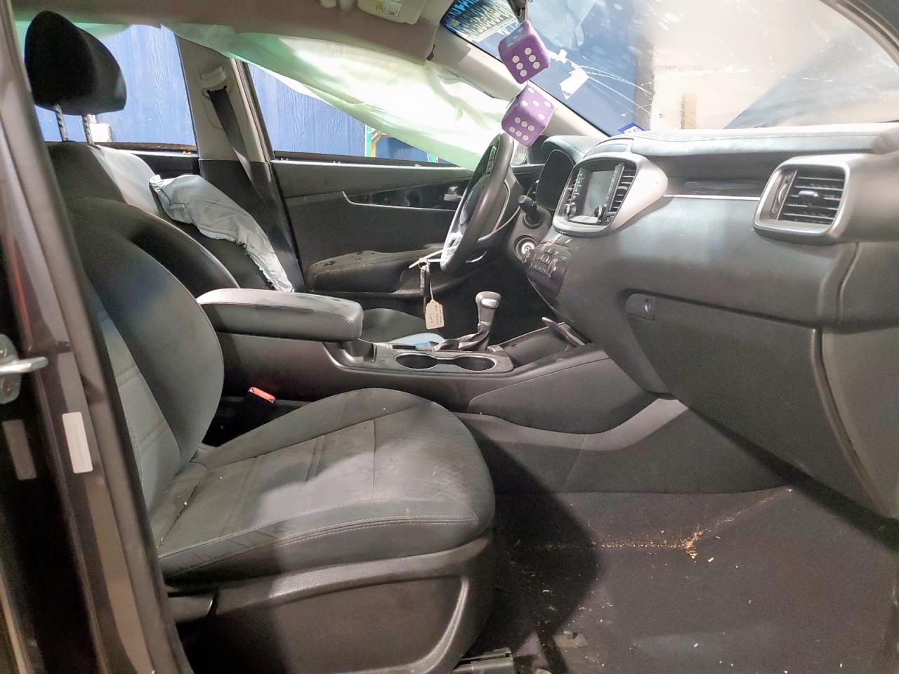 2019 Kia Sorento L - Image 7