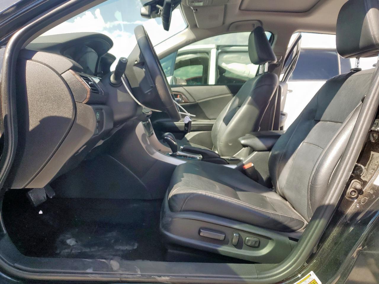 2017 Honda Accord Touring - Фото 7