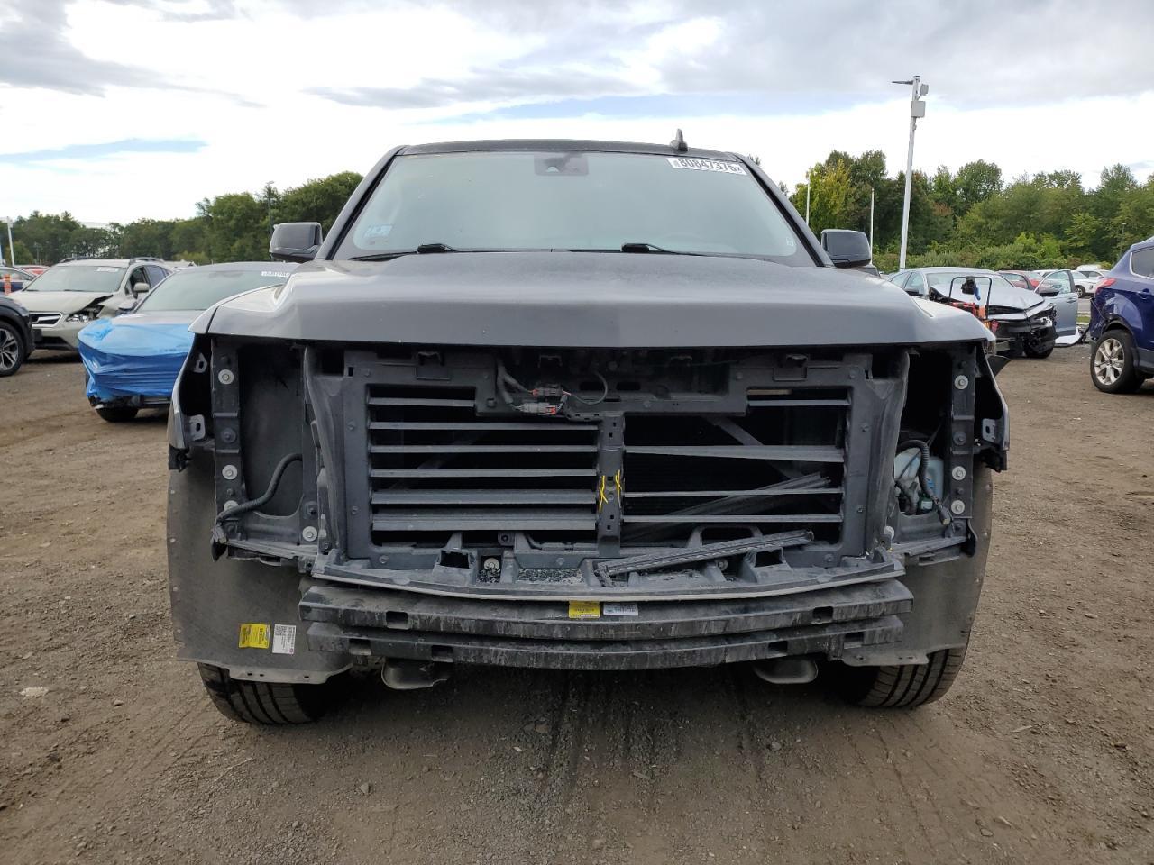 2019 Chevrolet Suburban K1500 Lt - Image 5