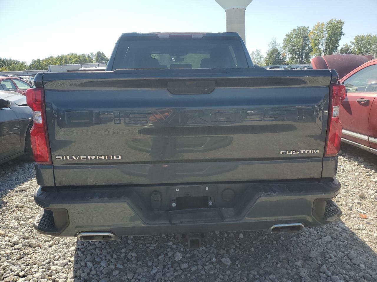 2020 Chevrolet Silverado K1500 Custom - Image 6