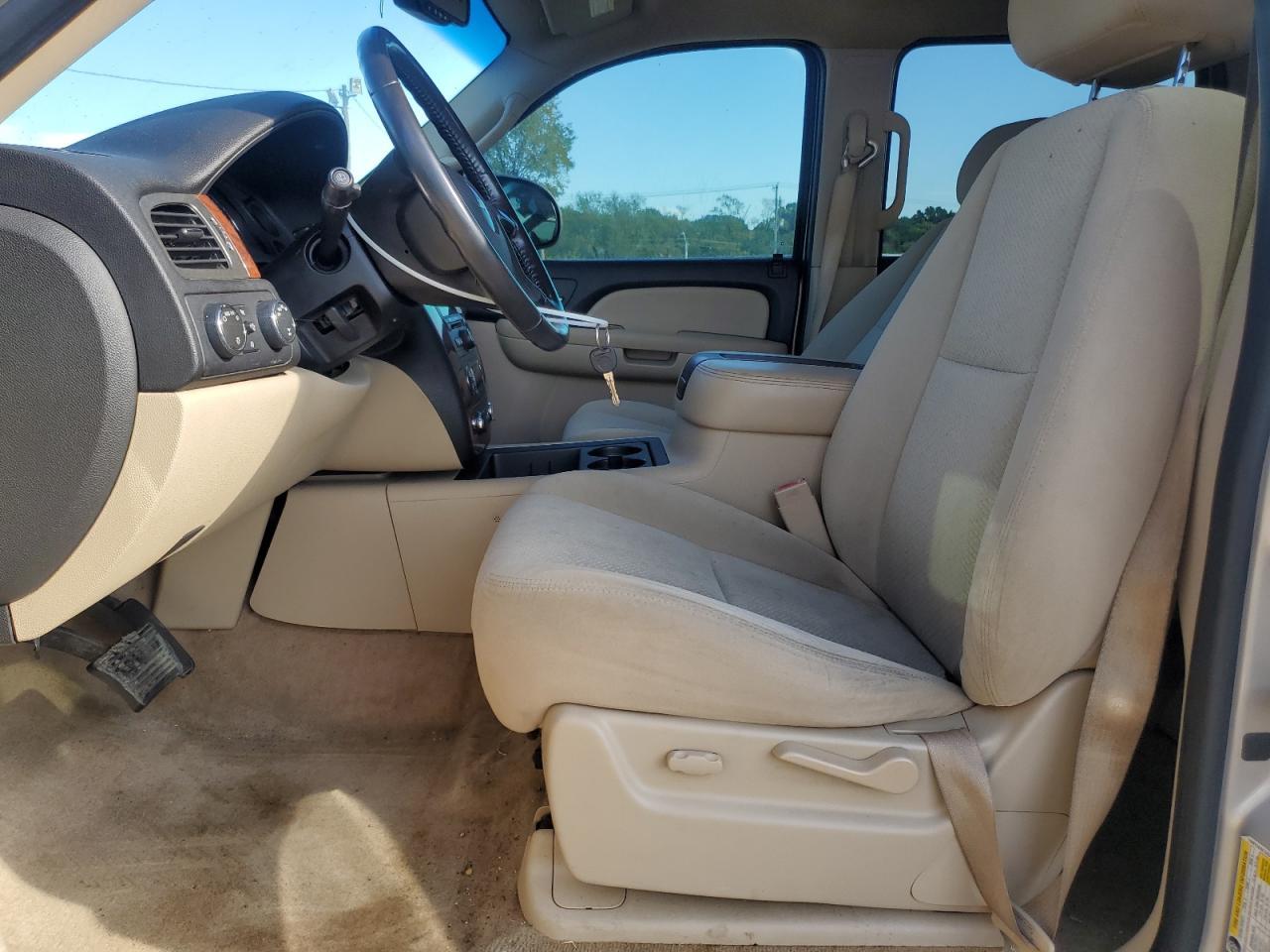 2007 Chevrolet Suburban K1500 - Image 7