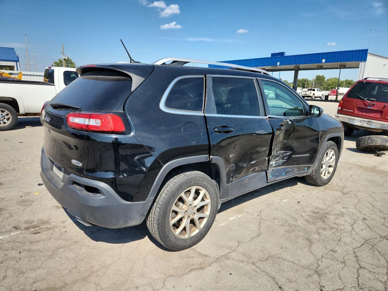 2018 Jeep Cherokee Latitude - Image 3