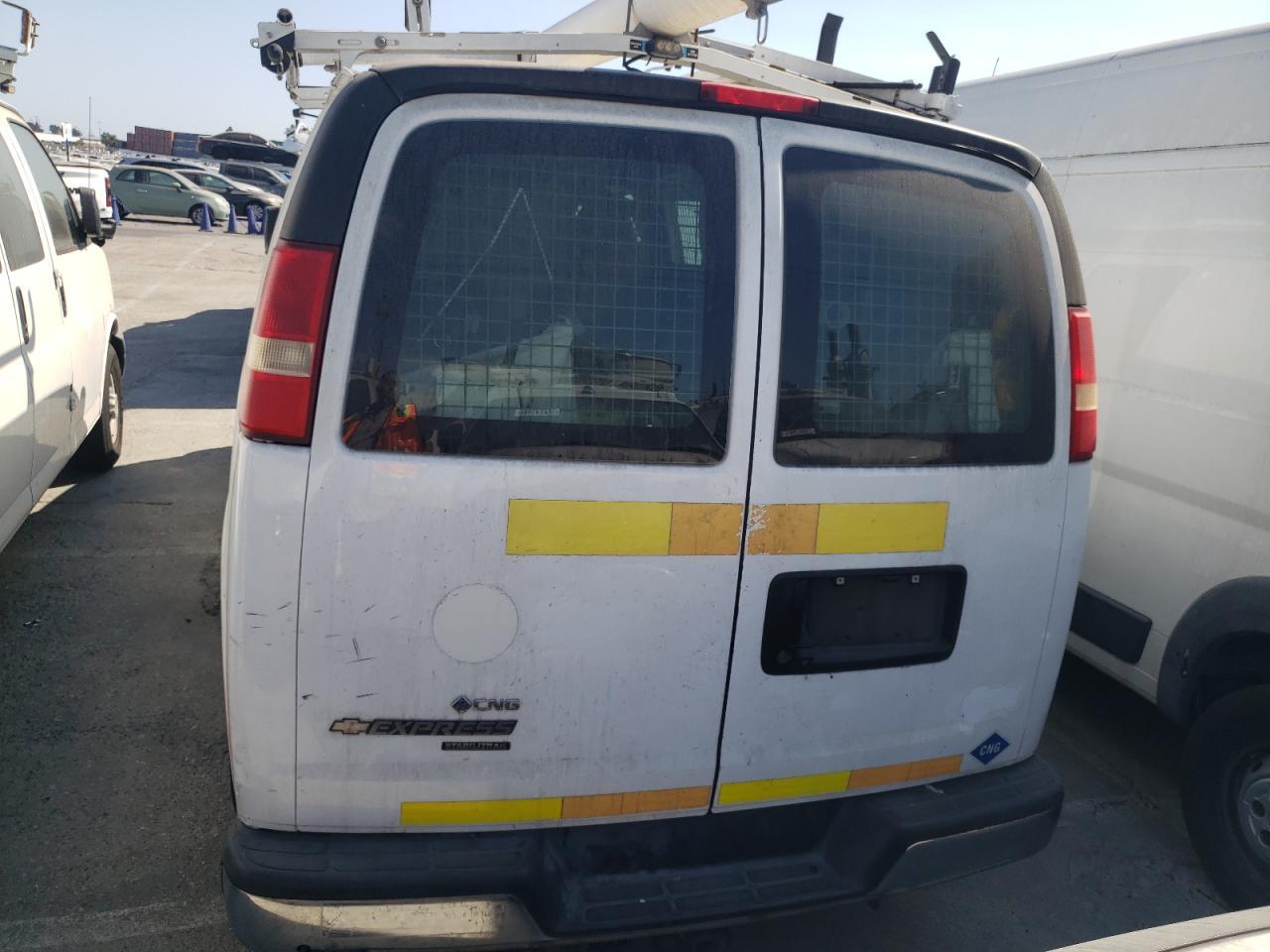 2014 Chevrolet Express G2500 Cargo Van - Pri Fleet - Фото 6