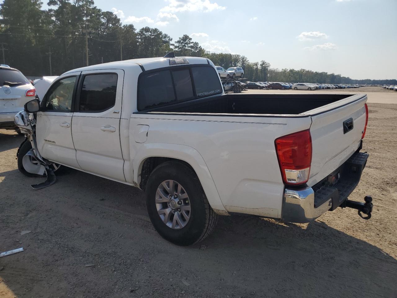 2017 Toyota Tacoma Double Cab - Фото 2