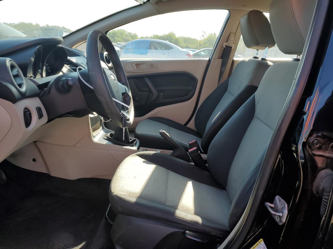 2012 Ford Fiesta S - Image 7