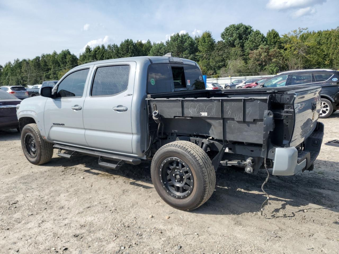 2019 Toyota Tacoma Double Cab - Фото 2