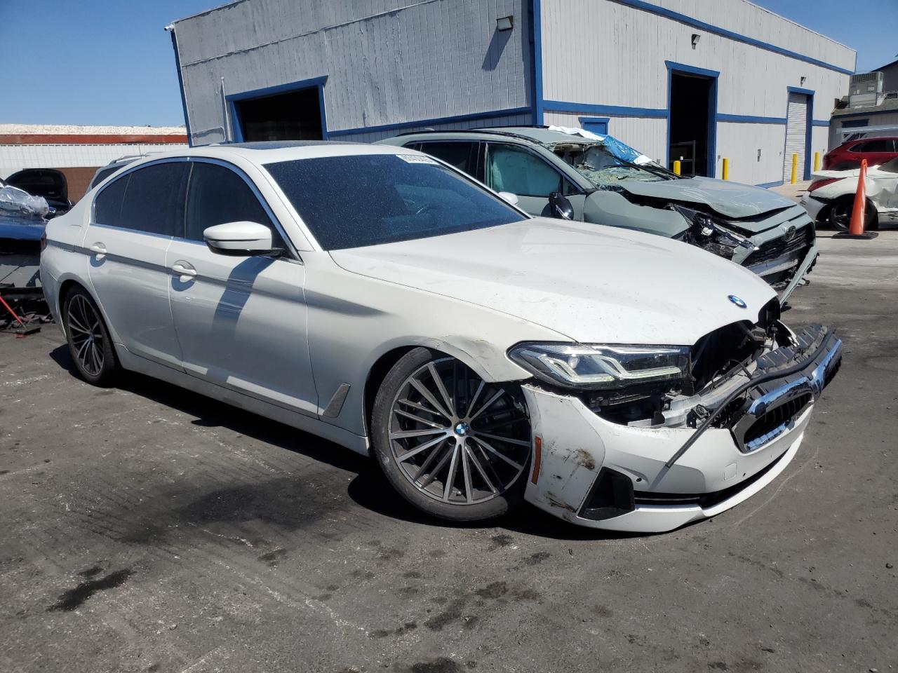 2021 BMW 530 I - Фото 4