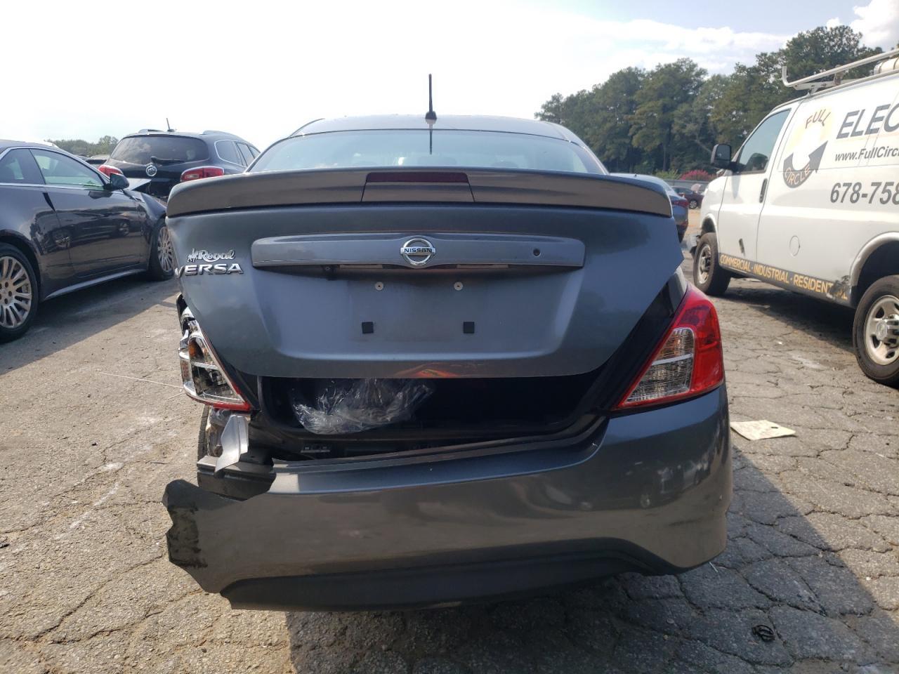 2019 Nissan Versa S - Фото 6