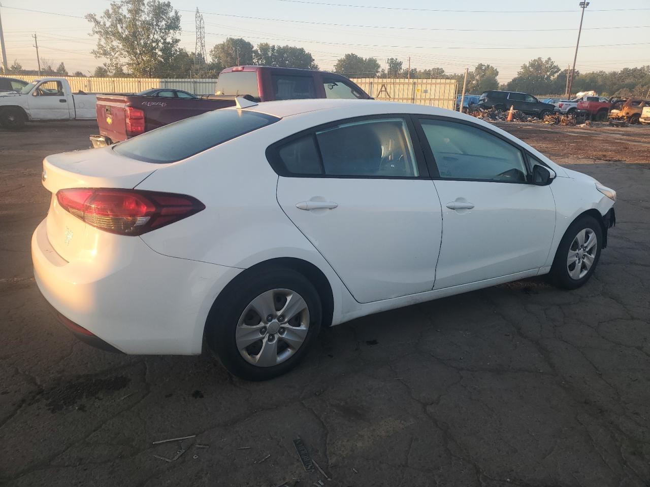2017 Kia Forte Lx - Фото 3