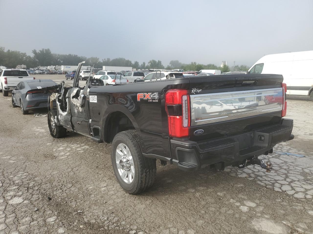 2024 Ford F250 Super Duty - Фото 2