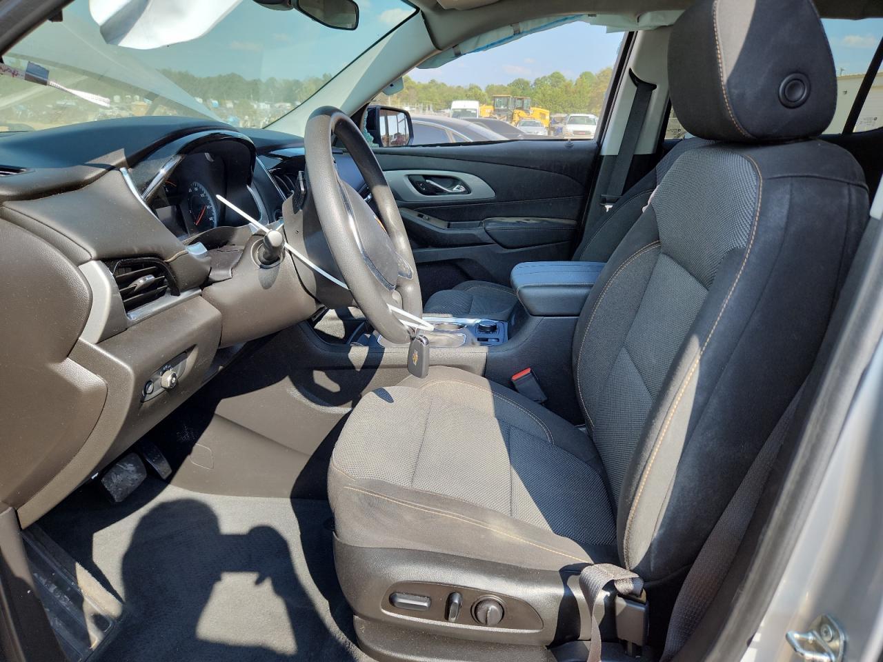 2021 Chevrolet Traverse Ls - Image 7