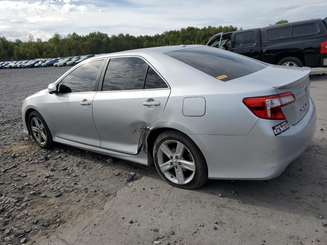 2012 Toyota Camry Base - Фото 2