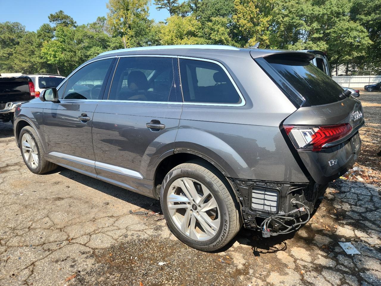 2021 Audi Q7 Premium Plus - Фото 2