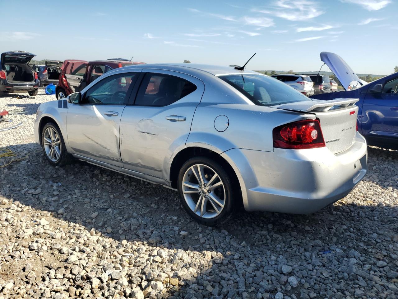 2012 Dodge Avenger Sxt - Фото 2