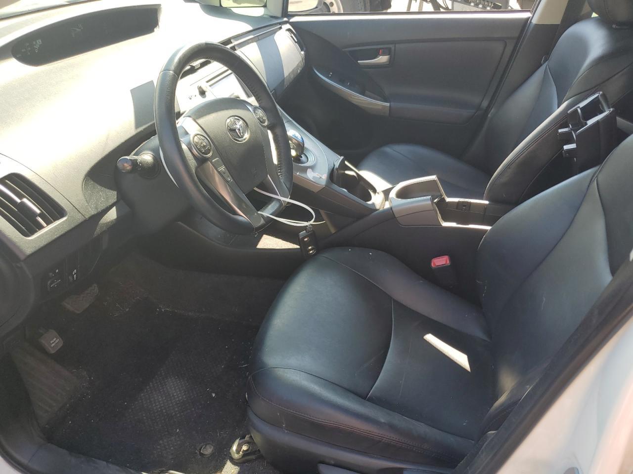 2013 Toyota Prius - Фото 7