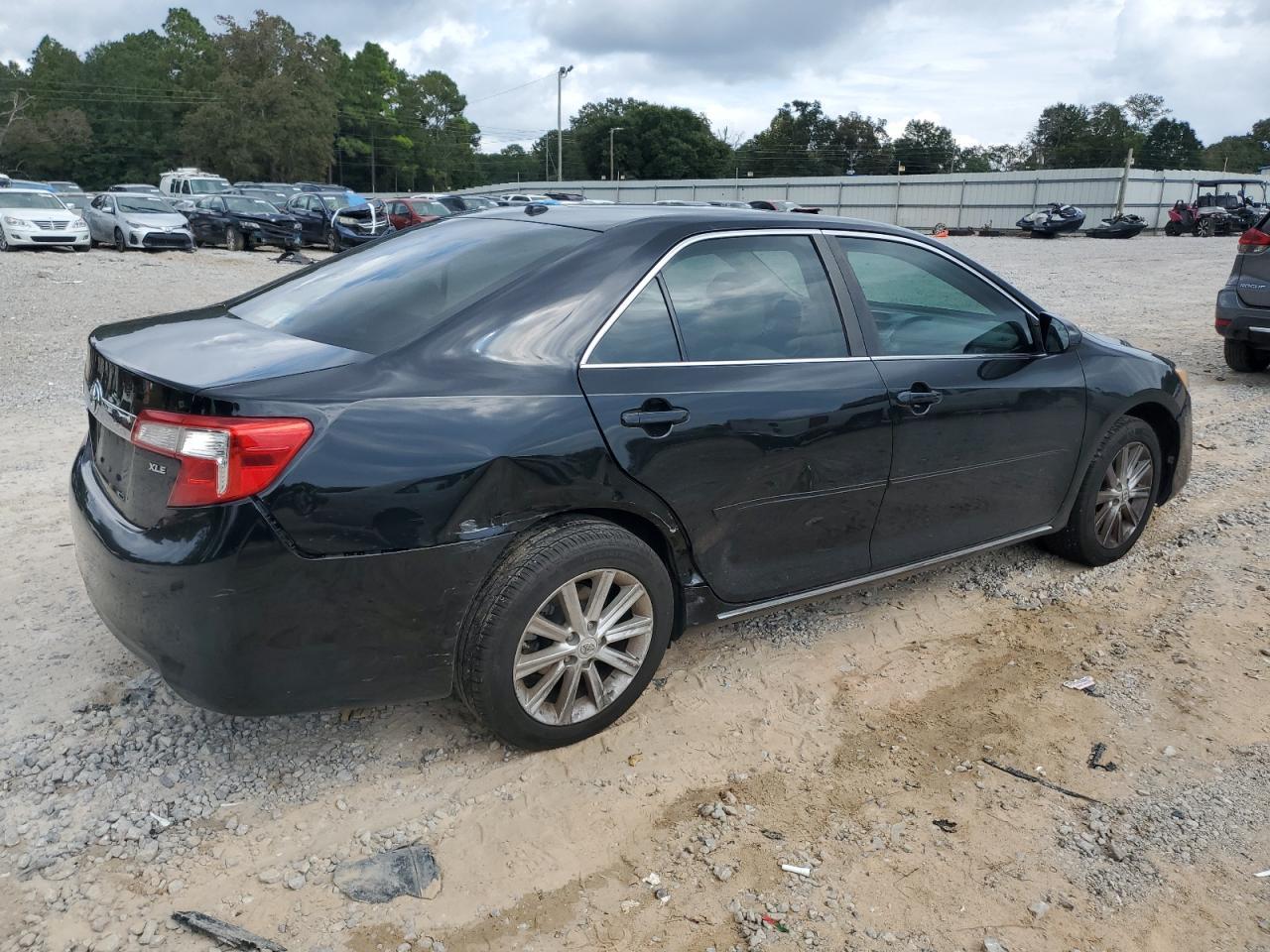 2012 Toyota Camry Base - Фото 3