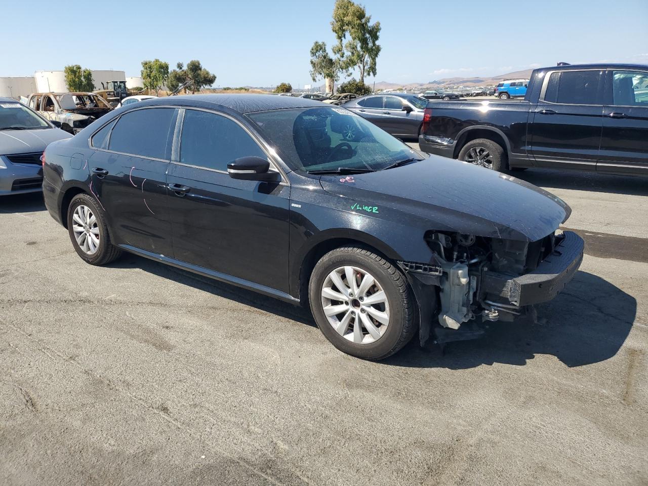 2014 Volkswagen Passat S - Image 4