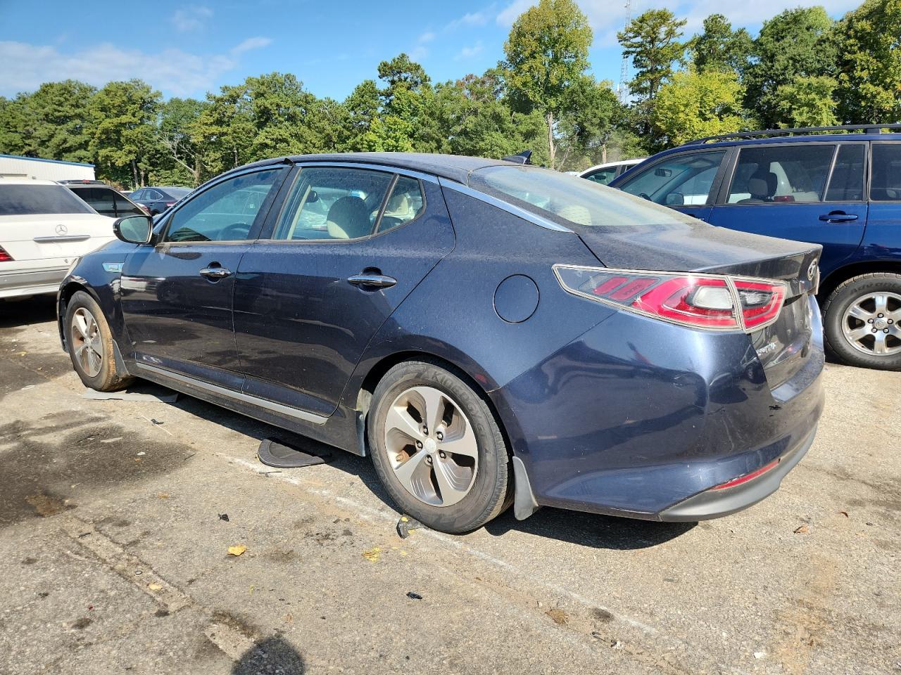 2015 Kia Optima Hybrid - Image 2